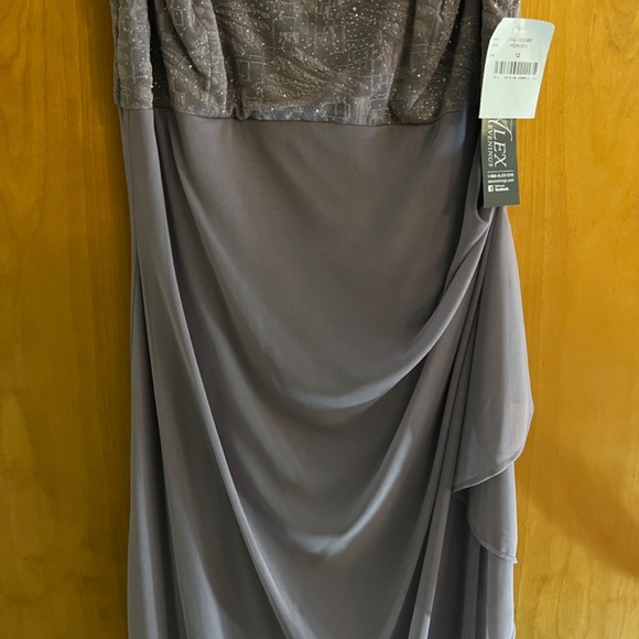 ALEX EVENINGS 2-Piece Mother Of The Bride Gown Dress - Picture 5 of 12